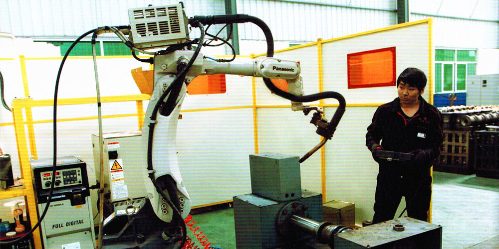 Robot per saldatura automatico