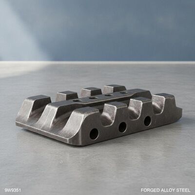 Qualità 9W9351 Triple Grouser Track Shoe 190mm Pitch Forged 23MnB Boron Steel per il sottocarro dell'escavatore CAT fabbrica